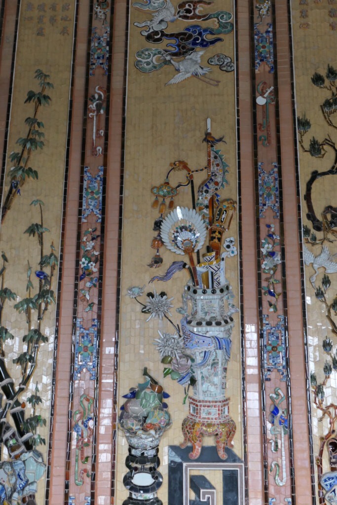 Decoration in imperial palaces Hue