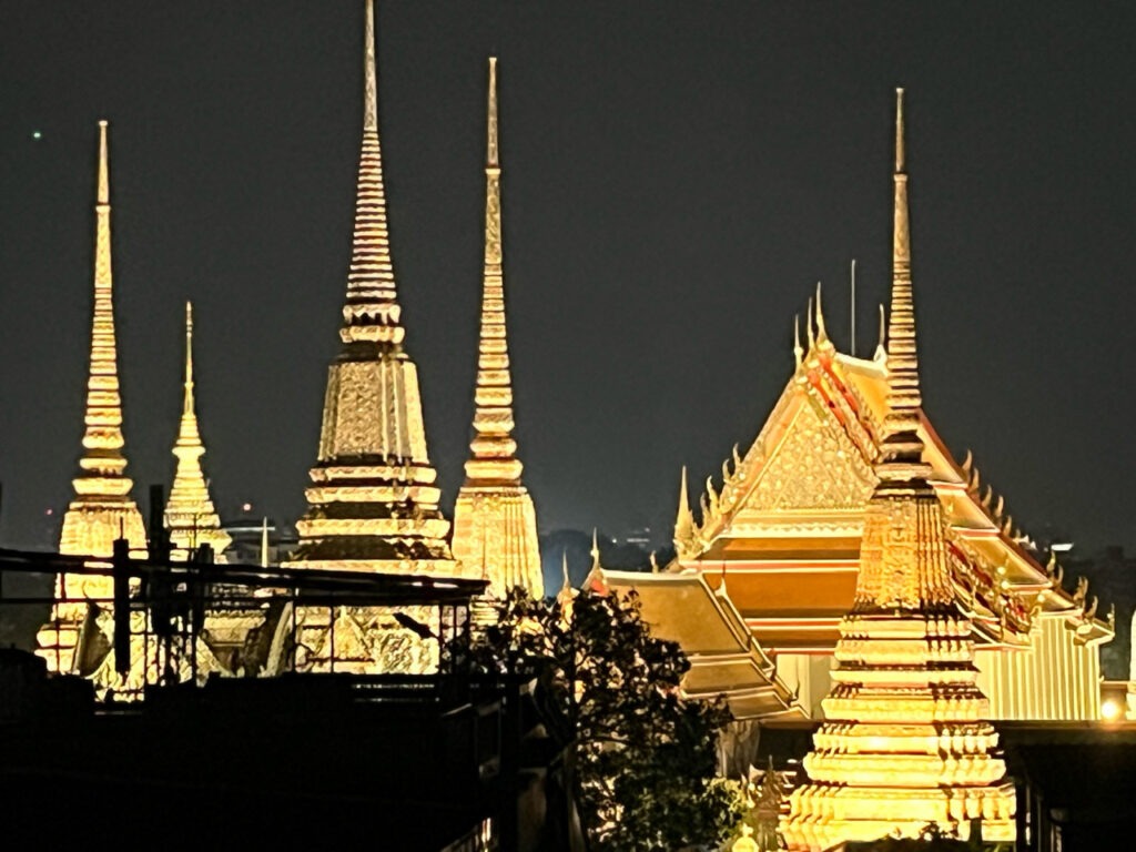 Trip to Thailand: Bangkok at night